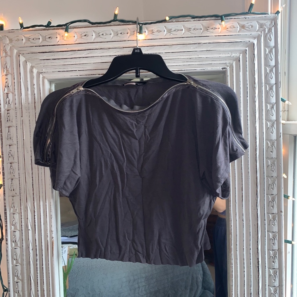 Zipper off the shoulder shirt